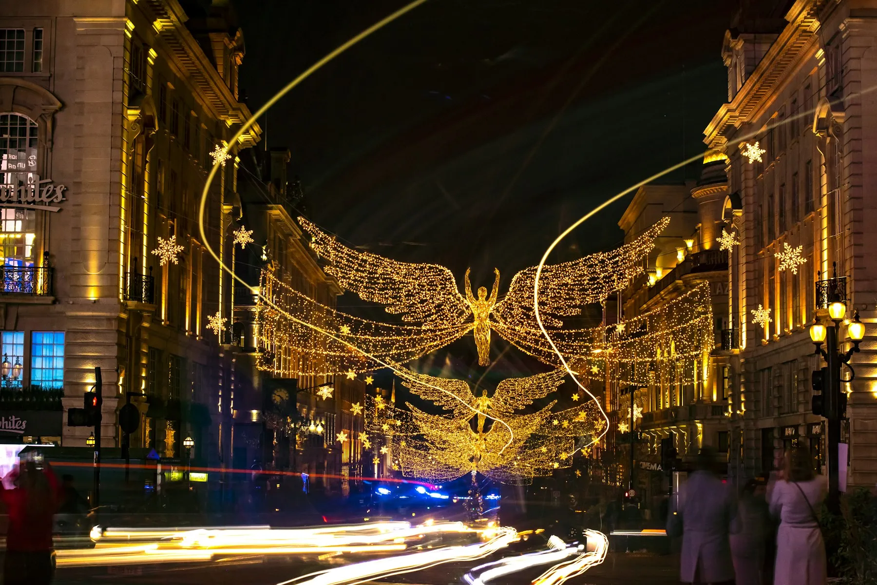 Anges lumineux Spirit of Christmas au-dessus de Regent Street